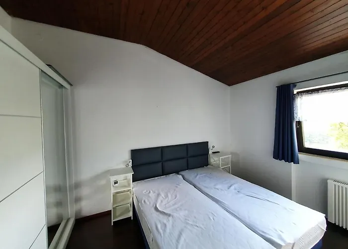 Ferienhaus Stausee Eifel Сasa de vacaciones *